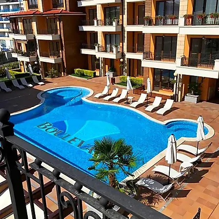 Aparthotel Boulevard Sea 3*