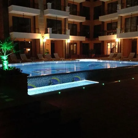 Boulevard Sea